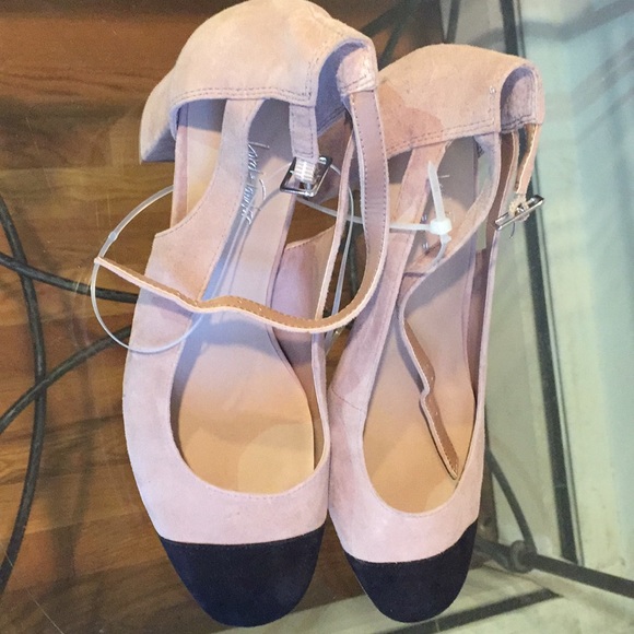 Ankle Strap shoes from Lord and Taylor size 61/2 - Picture 4 of 4